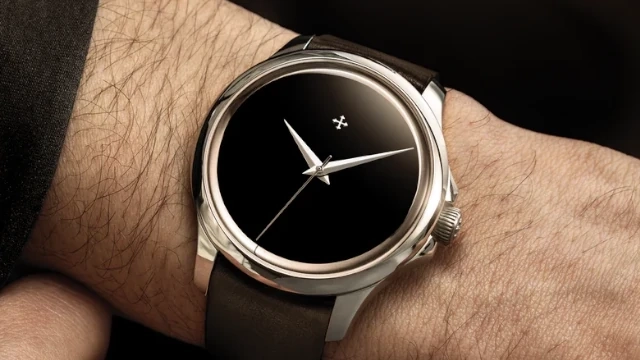 Venezianico Redentore Ultrablack - hodinky, ktoré pohlcujú svetlo